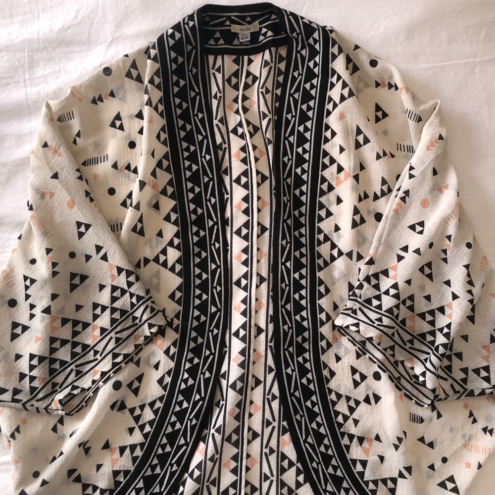 Ecote tribal print kimono